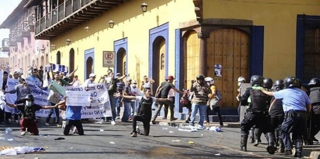 Oprør stopper omstridt reform i Nicaragua