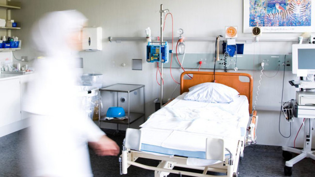 Tom-hospitalsseng120-q5rqbwh4ey3cmnmbksd4